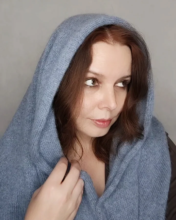 косынка вязаная теплая из ангоры — серо-голубая косынка