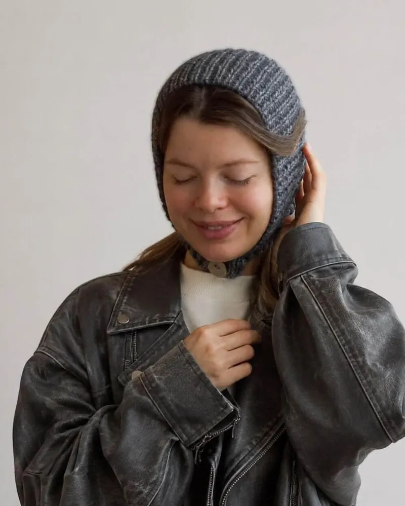 Чепчик женский вязаный цвета графит Chloé