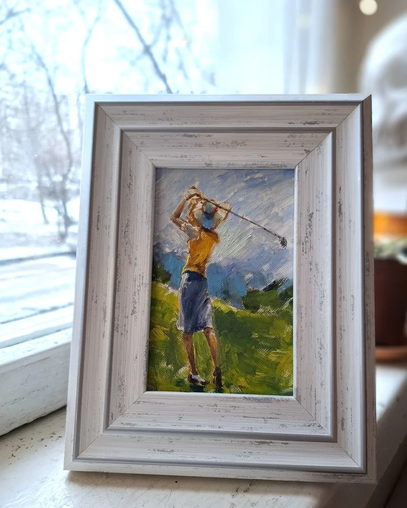 Игра в гольф. Маленькая картина маслом в раме