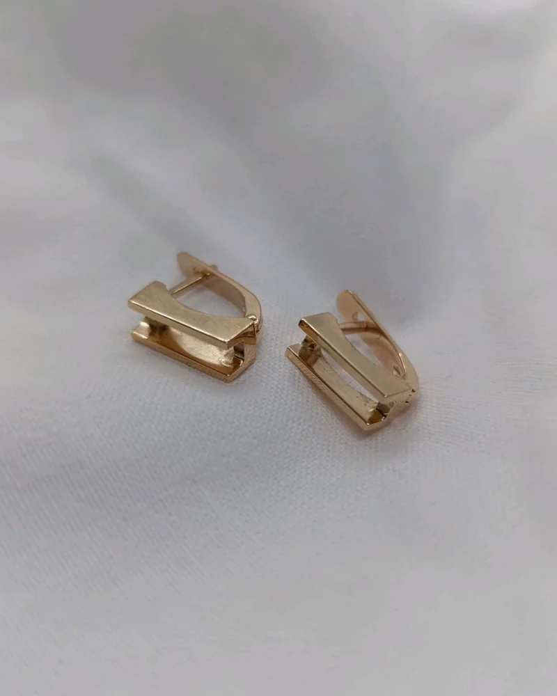 Серьги геометрической формы