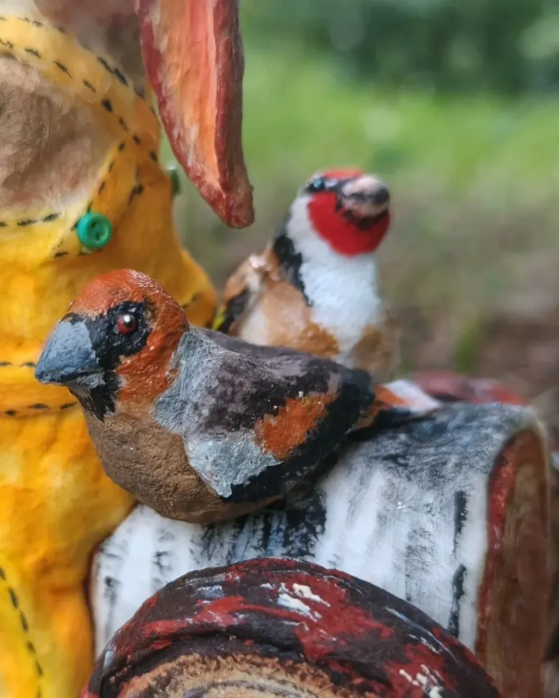Ватная игрушка «Лесное такси» — 10,5×12×6 см
