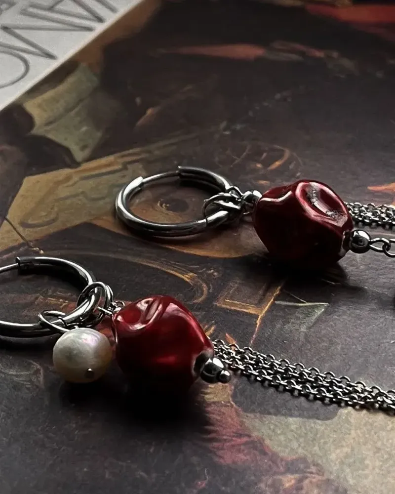 Серьги из жемчуга и коралла