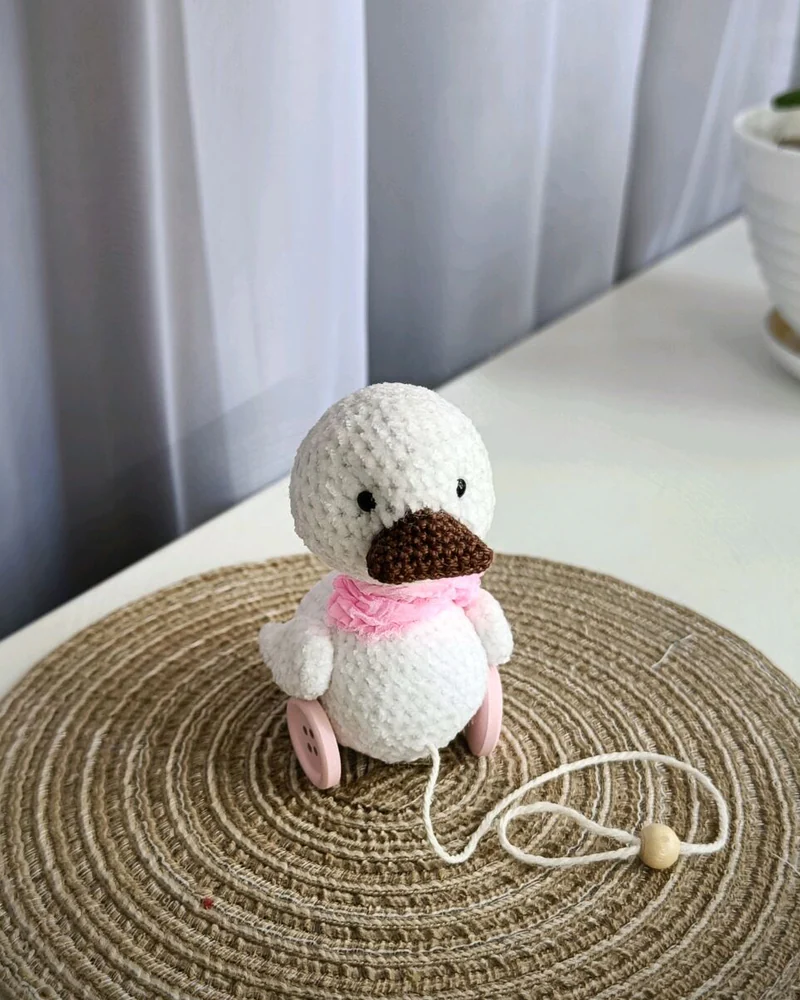 Утёнок — игрушка для кукол