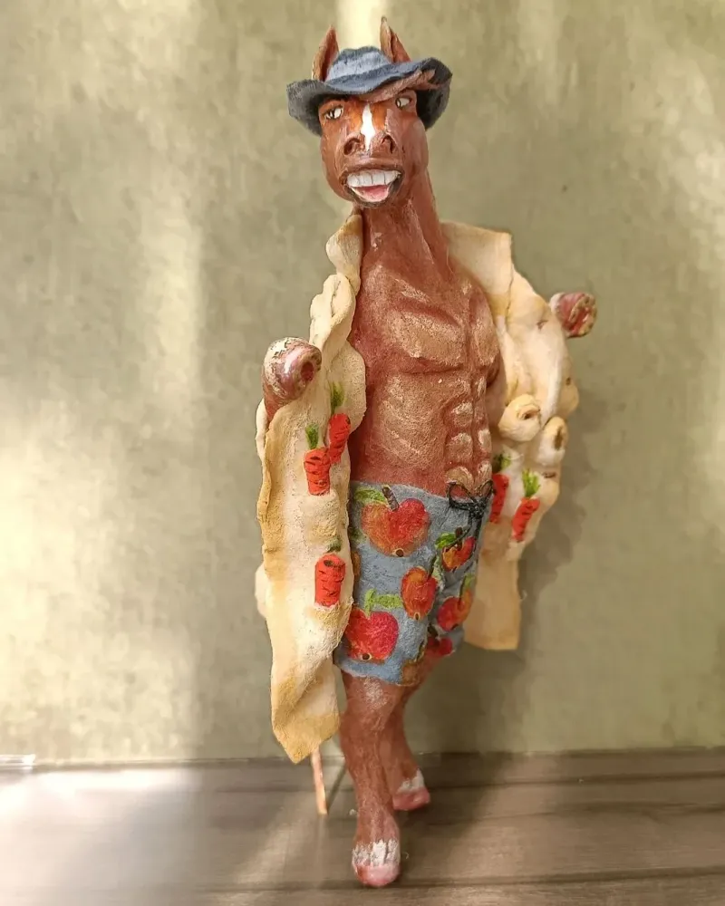Ватная игрушка «Конь в пальто» — Высота до 15 см