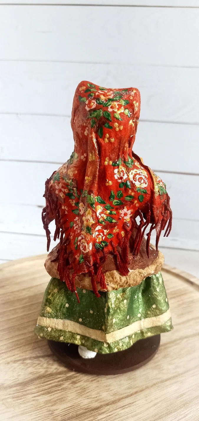 Кошечка Муся с блинами