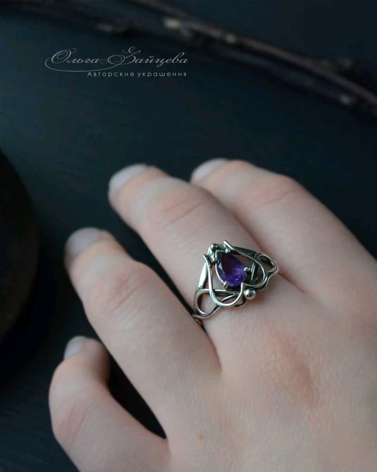 Кольцо с аметистом Violet Перстень с камнем (фиолетовый камень)