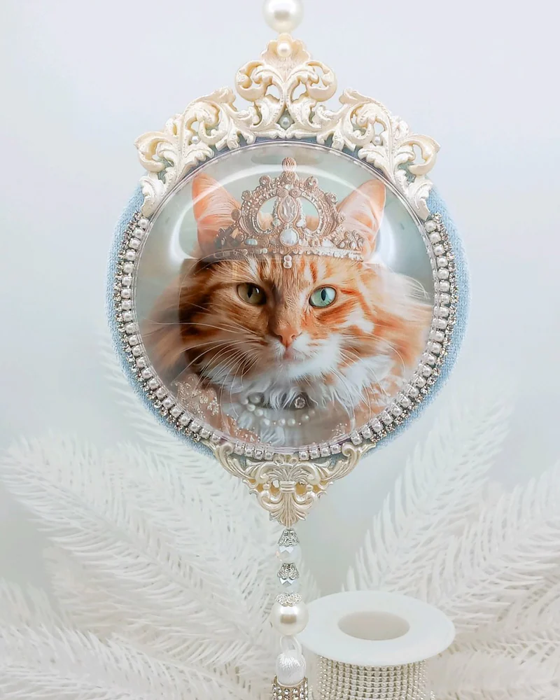 Медальон на елку Snow princess голубой из бархата
