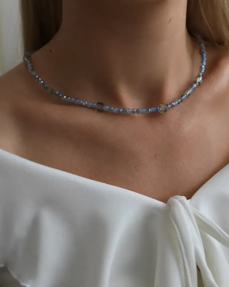 Чокер из ювелирного стекла с кристаллами Swarovski