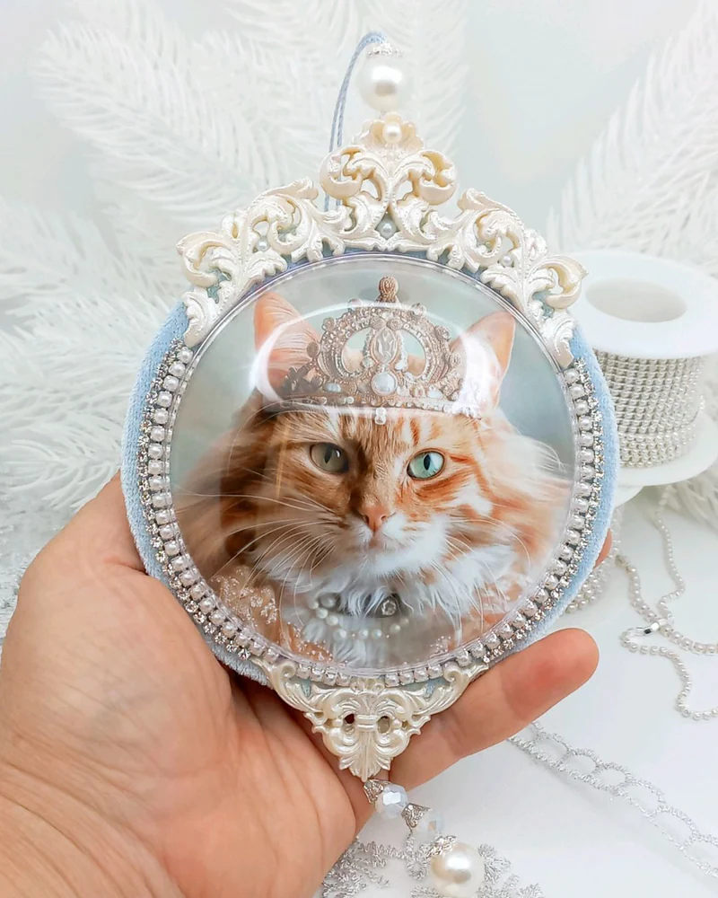 Медальон на елку Snow princess голубой из бархата