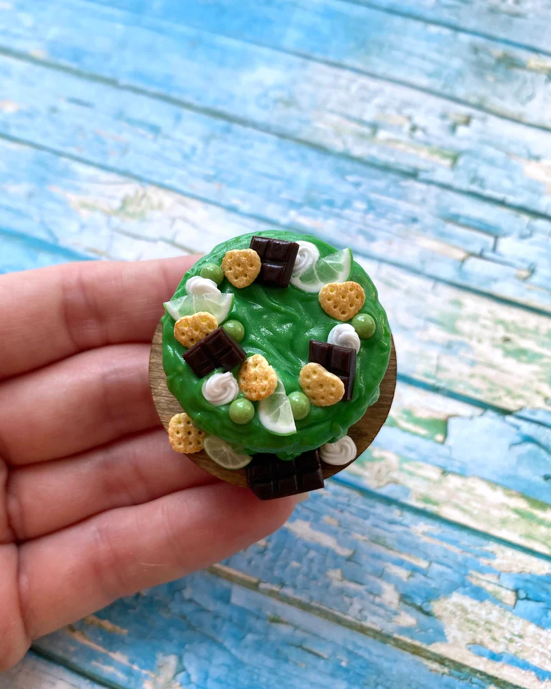 Кукольная еда «Миниатюрный торт 💚»