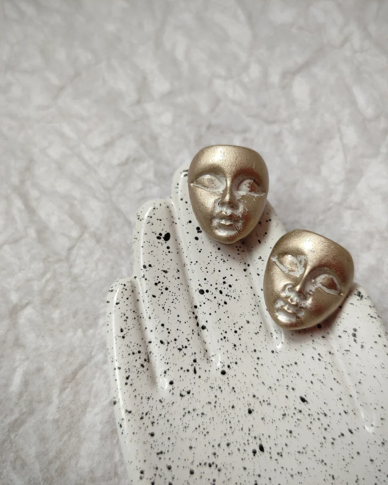 Серьги "Лица" из гипса