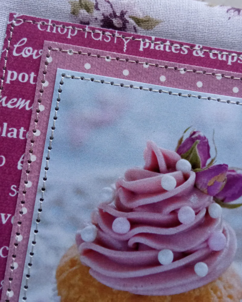 Кулинарная книга на кольцах 13×16 см — Розовая с лиловым, капкейк