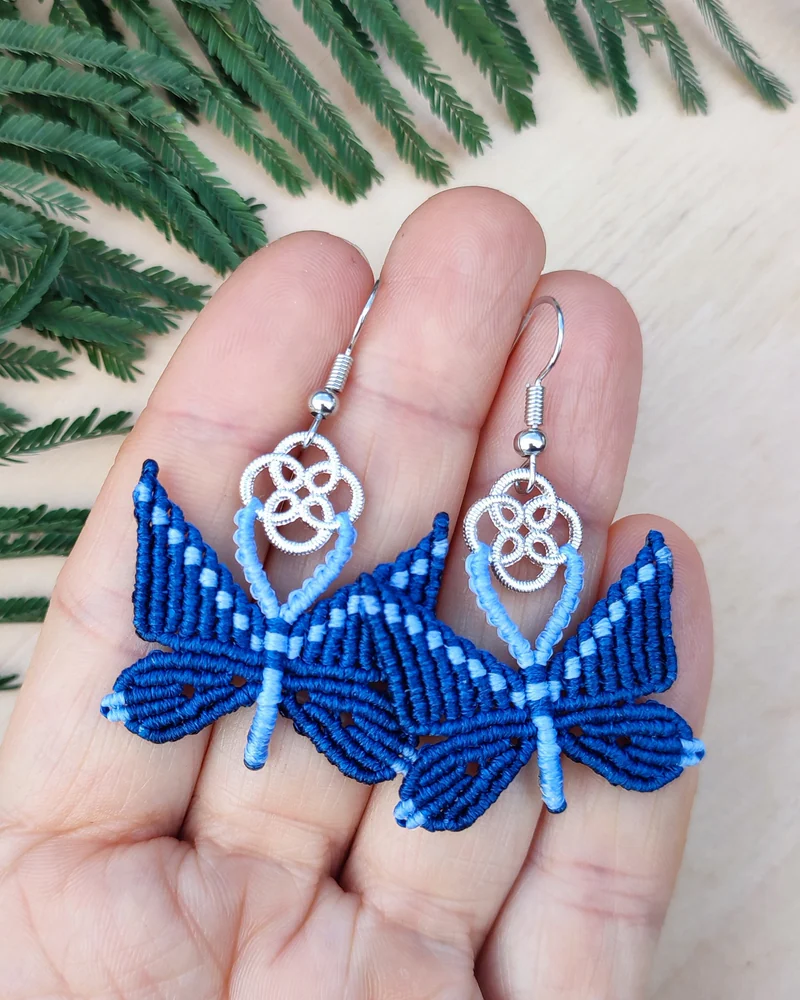 Серьги макраме «Бабочки» — Синие