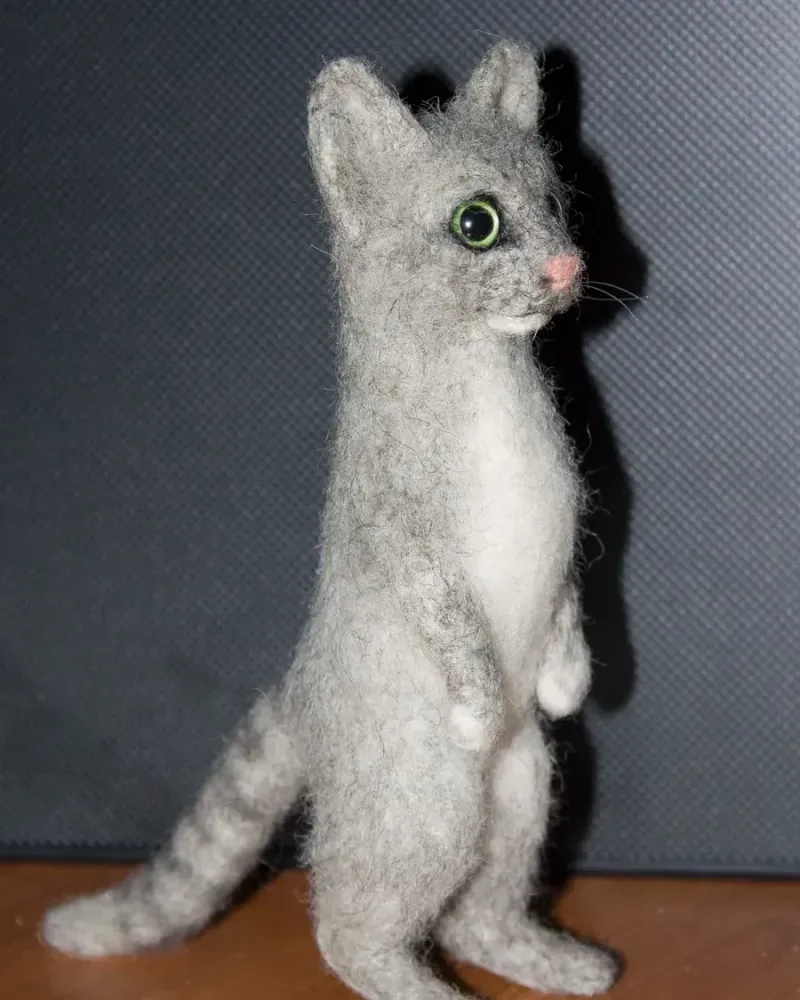 Любопытный котёнок, валяная игрушка — Основной