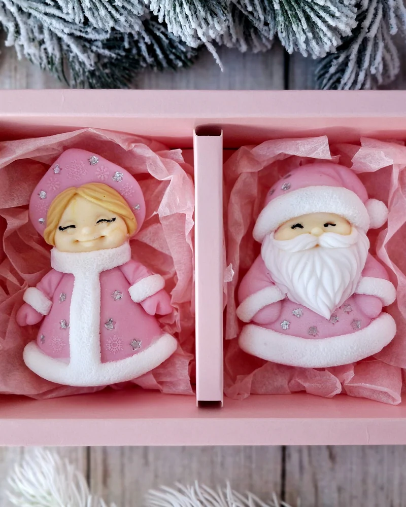 Дед Мороз и Снегурочка
