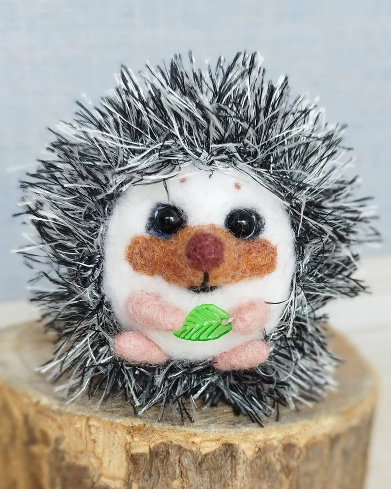 Ежик игрушка из шерсти, Войлочная игрушка брелок