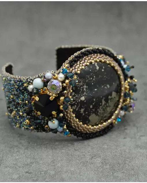 Авторский браслет с пиритом и Swarovski