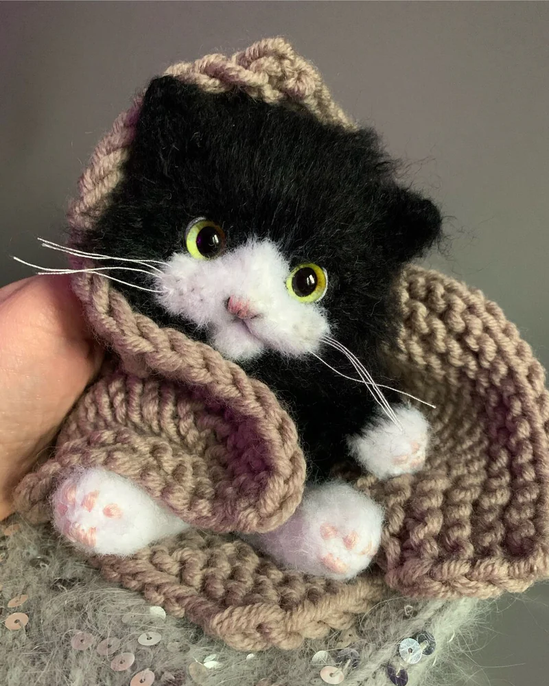 Вязаный котёнок «Кузя»