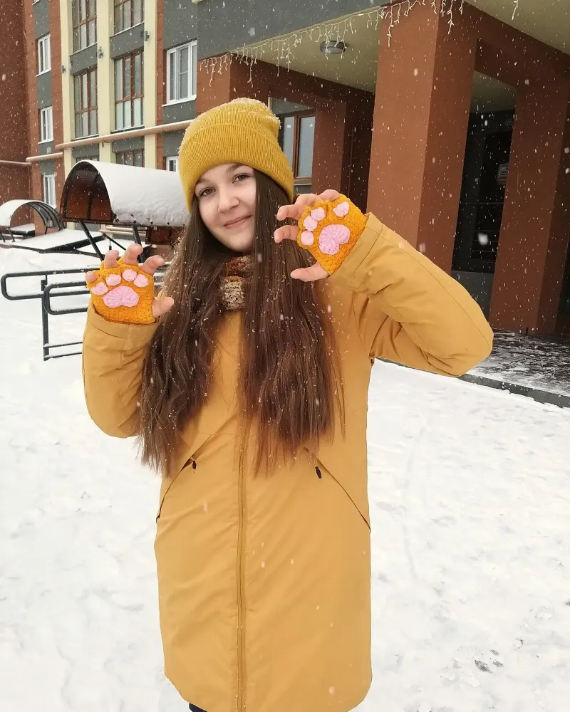Плюшевые митенки «Кошачьи лапки» — Белые