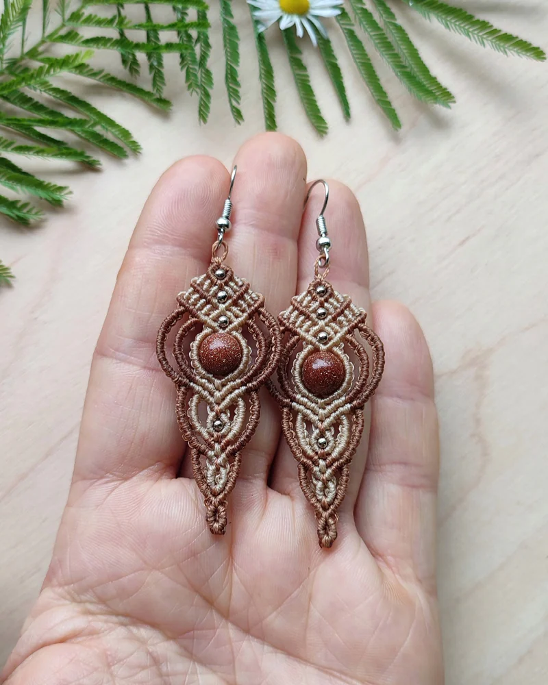 Серьги макраме «Жива» — коричневые с бежевым