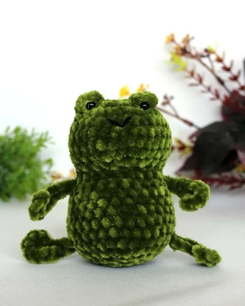 Мягкая вязаная игрушка Лягушка — Оливковый