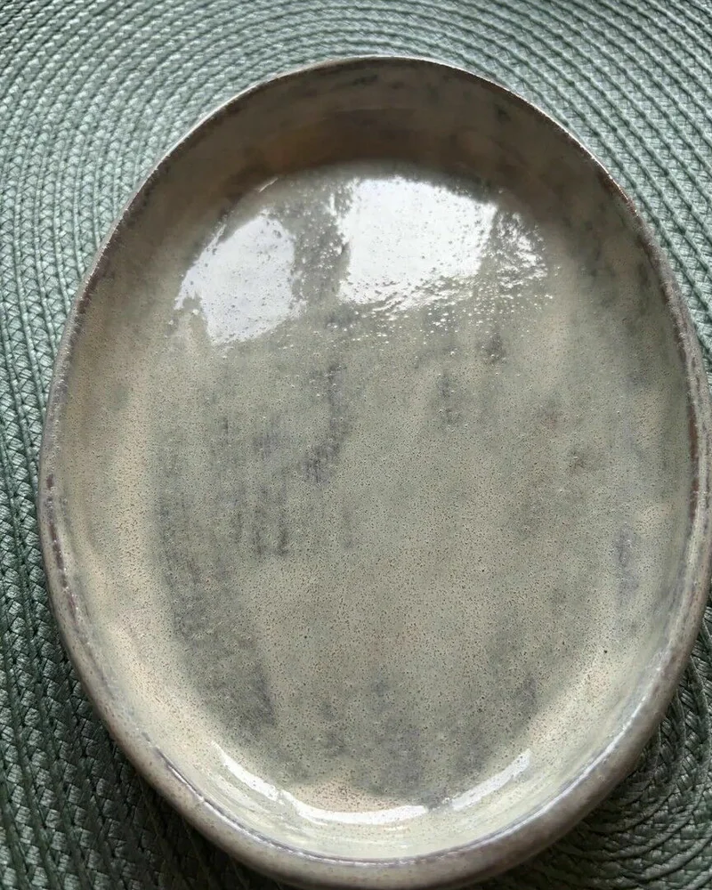 Овальный поднос, бежевая глазурь, 20 × 14 см — керамика ручной работы