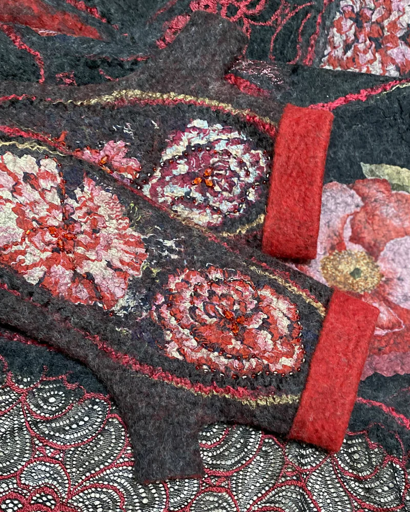 Митенки валяные «Яркие цветы»