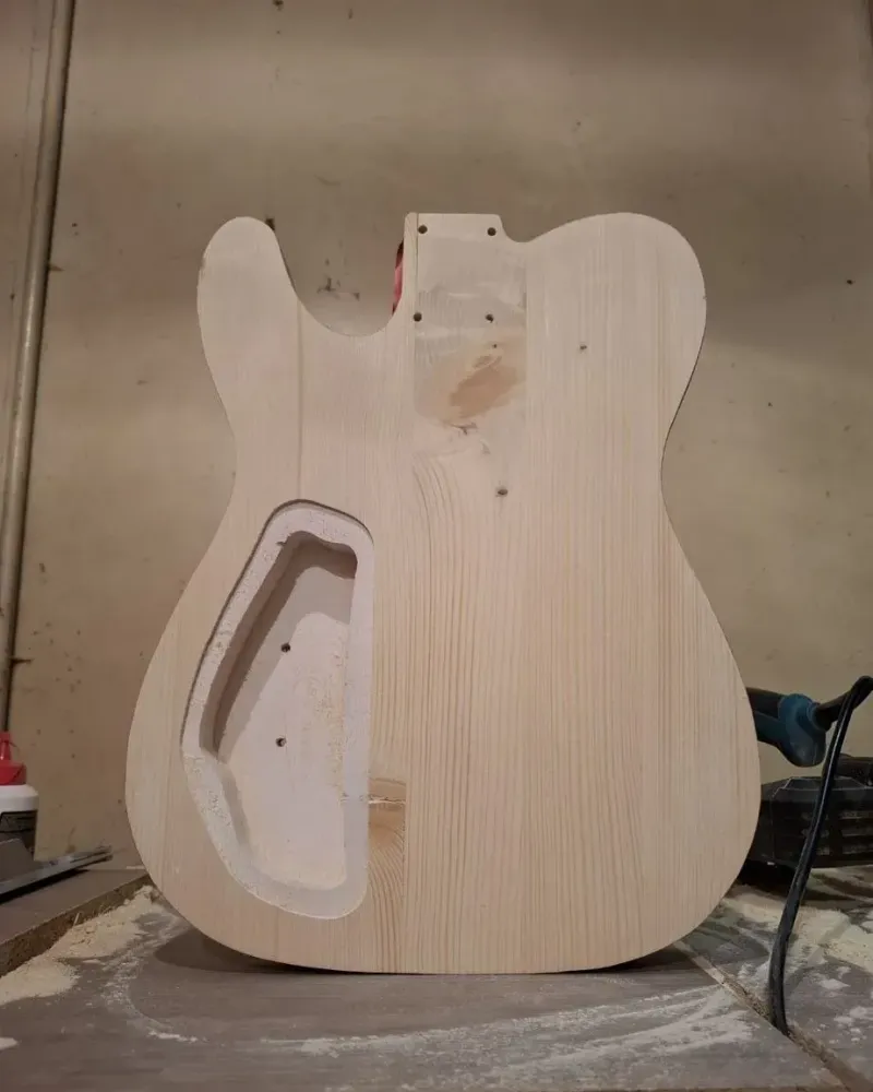 Корпус для электрогитары Telecaster HH из сосны — Сосна