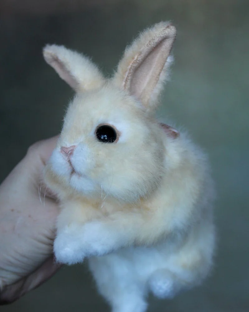 Кролик (реалистичная игрушка), белый — Белый