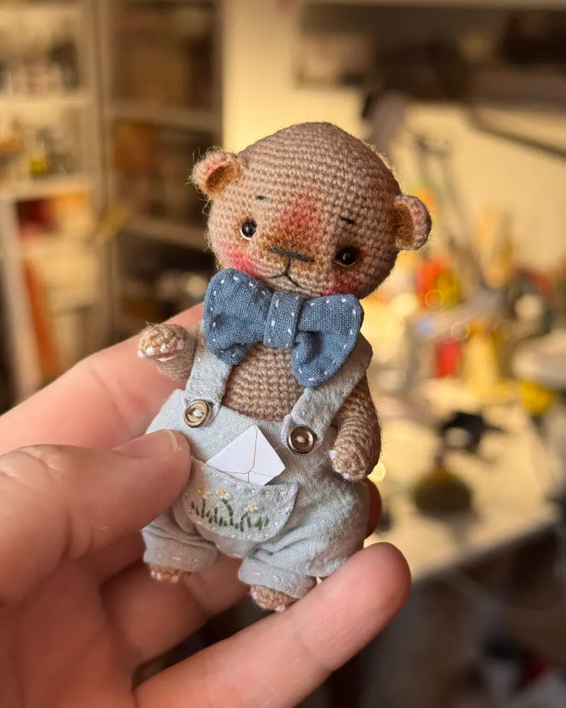 Мишка в кресле — 8,5 см