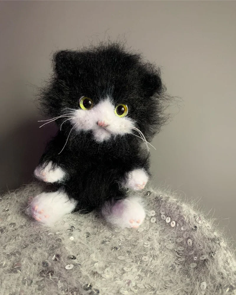 Вязаный котёнок «Кузя»