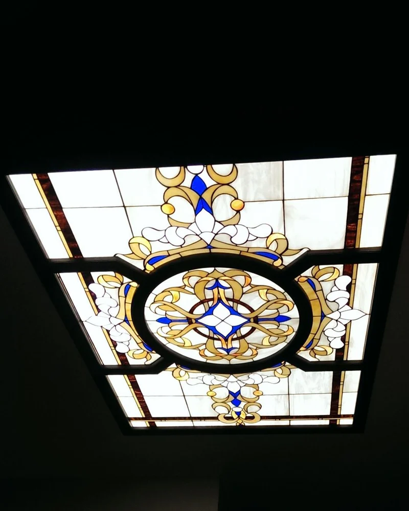 Витраж Тиффани — Потолочный витраж Тиффани с подсветкой, в дубовой раме — Основной