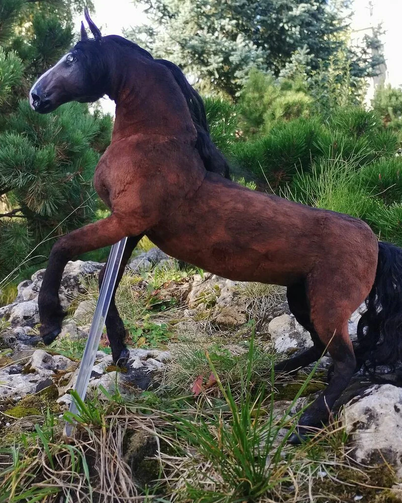 Конь андалузский гнедой, коллекционная игрушка 1:6 — Конь андалузский гнедой