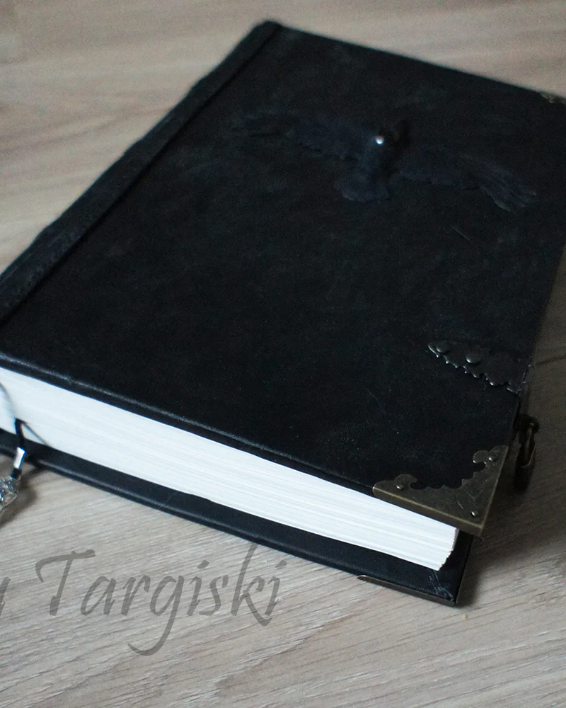 Большая книга для записей "Ворон"