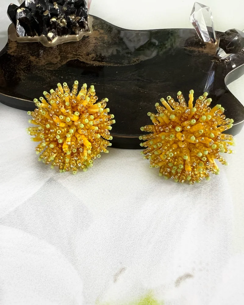 Серьги-клипсы из бисера «Одуванчики» — Основной