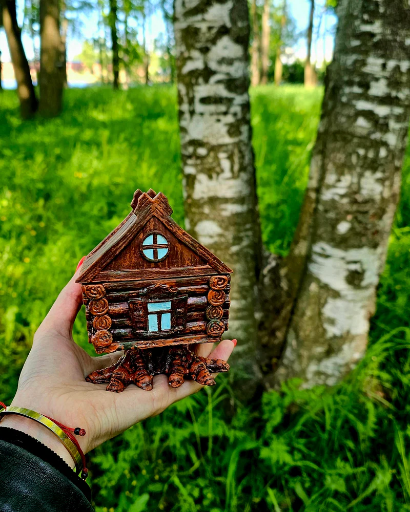 Свеча "Избушка на курьих ножках"