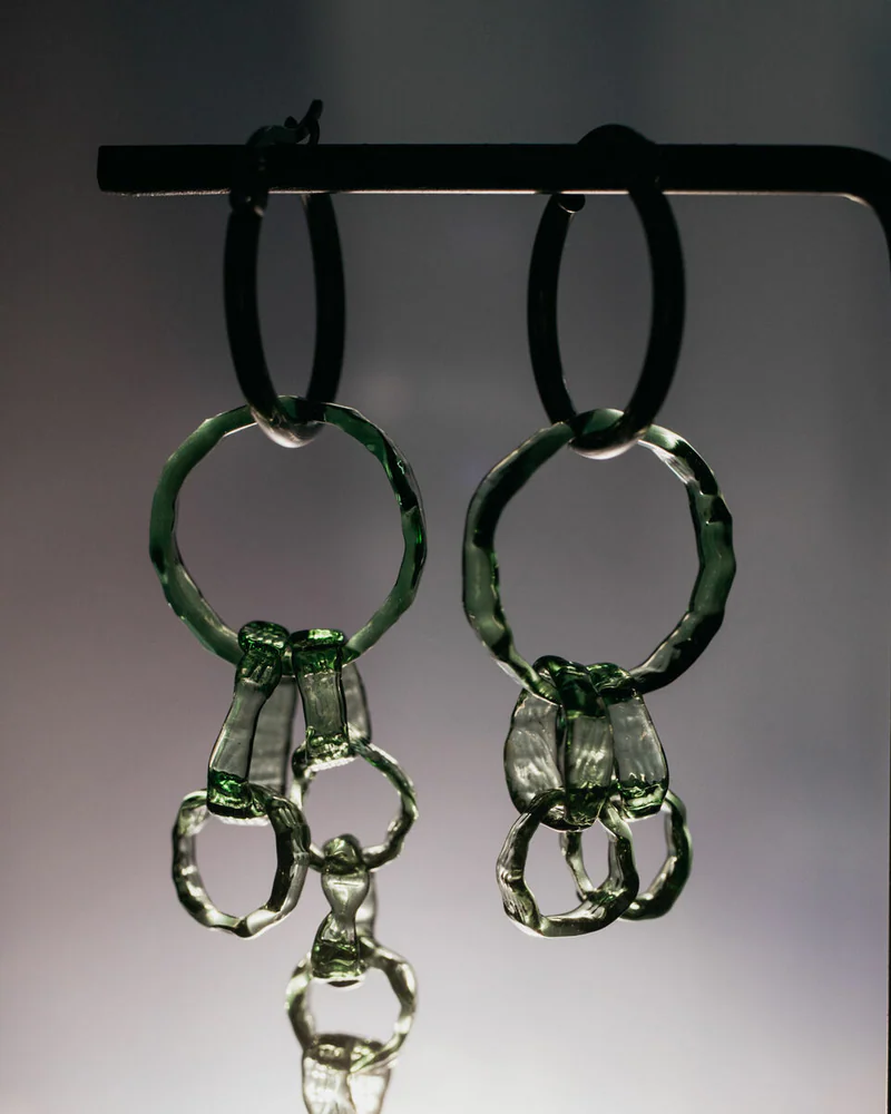 Серьги асимметричные из стекла
