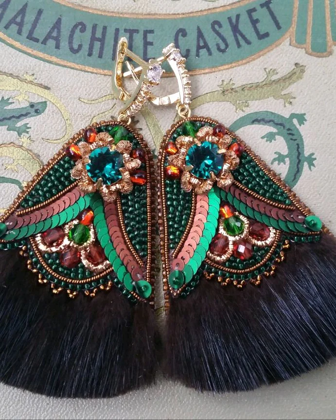 Серьги вышитые бисером,с натуральным мехом норки, коричневый