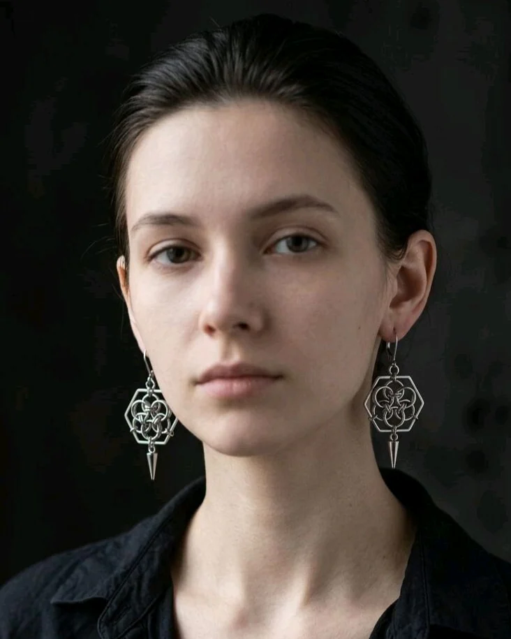 Серьги (кольчужное плетение) с шипами