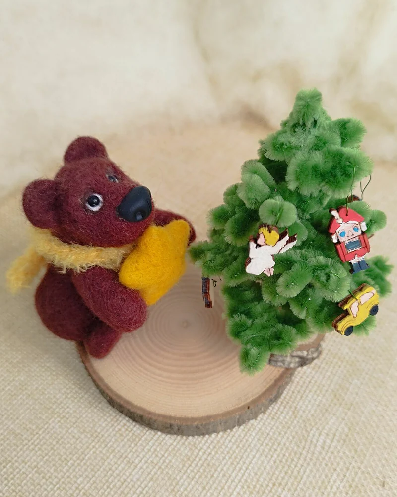 Войлочная игрушка медведь и елочка новогодняя, мишка косолапый