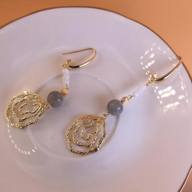 Серьги «Королева» с лабрадоритом и агатами, серые