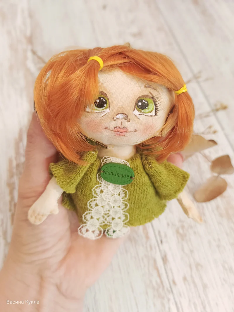 Кукла - брелок
