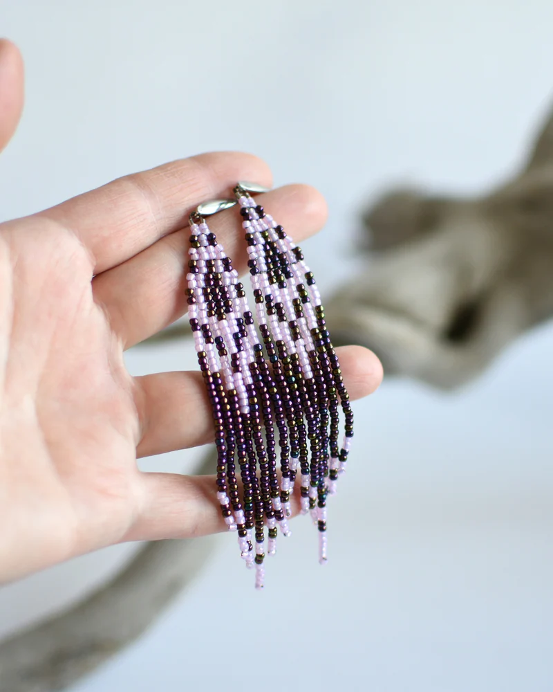 Серьги из бисера с бахромой — Фиолетово-розовый