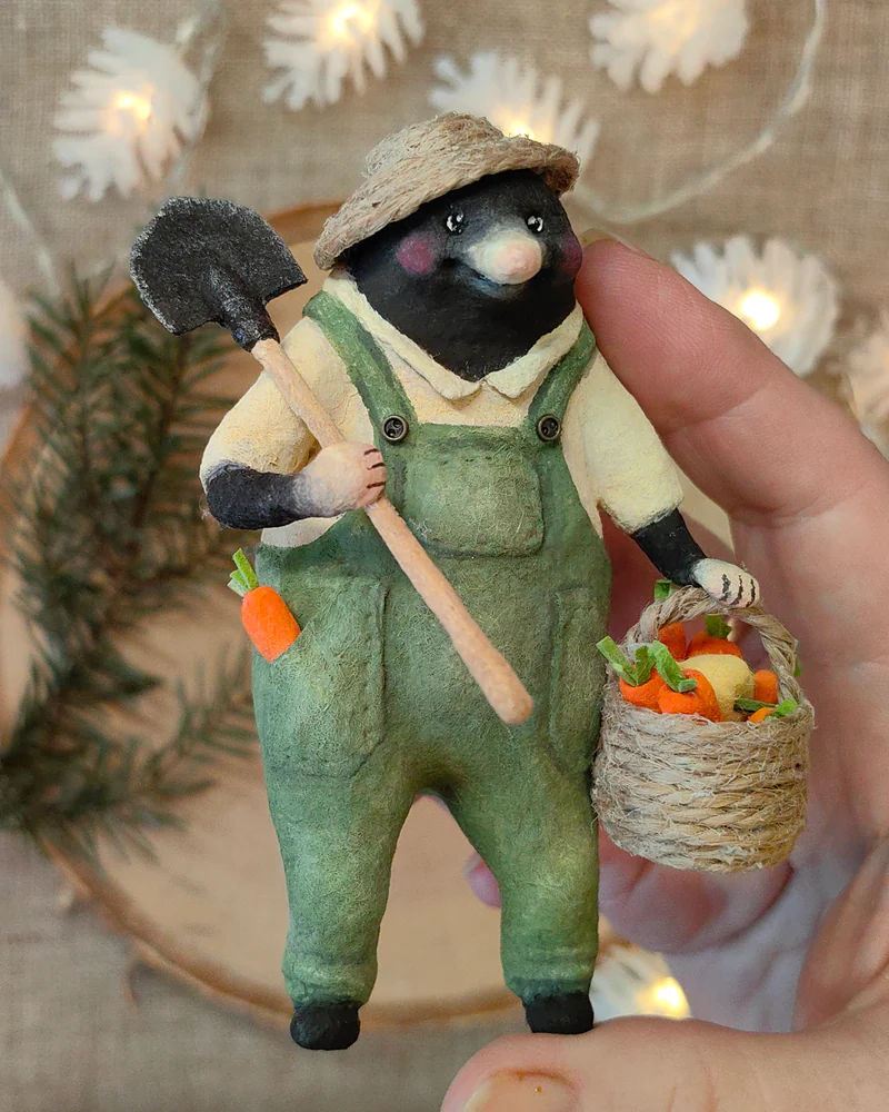 Ватная елочная игрушка Крот огородник