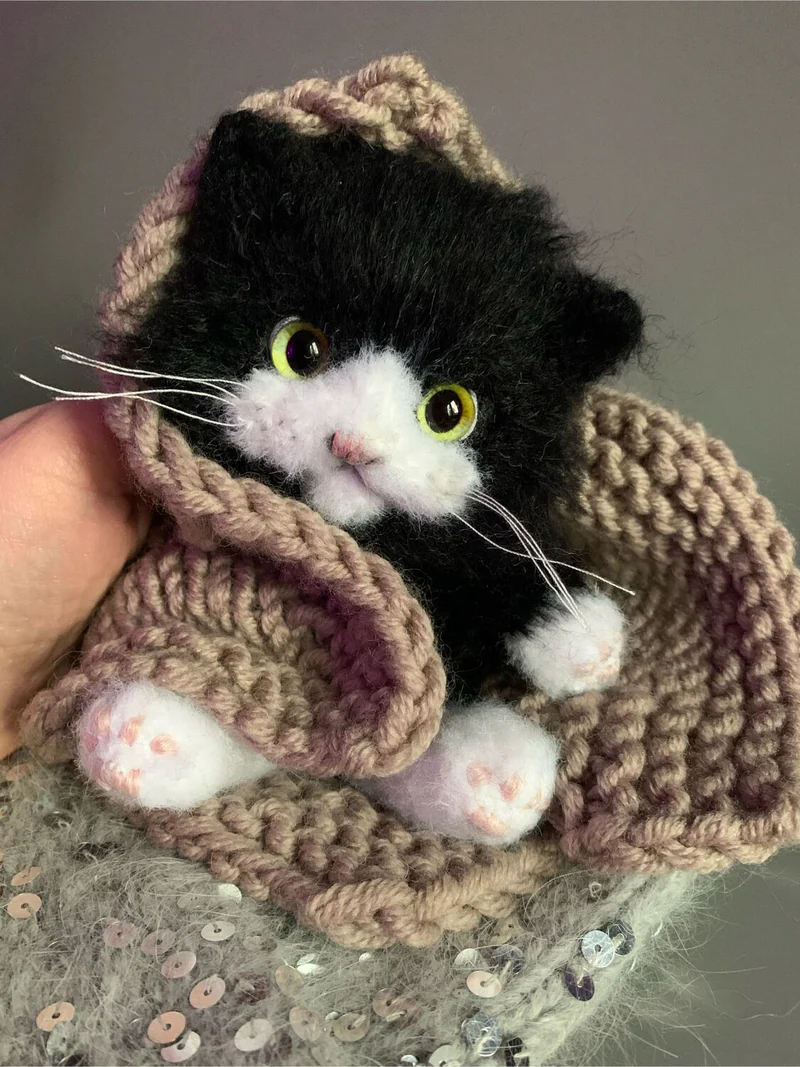 Вязаный котёнок «Кузя»