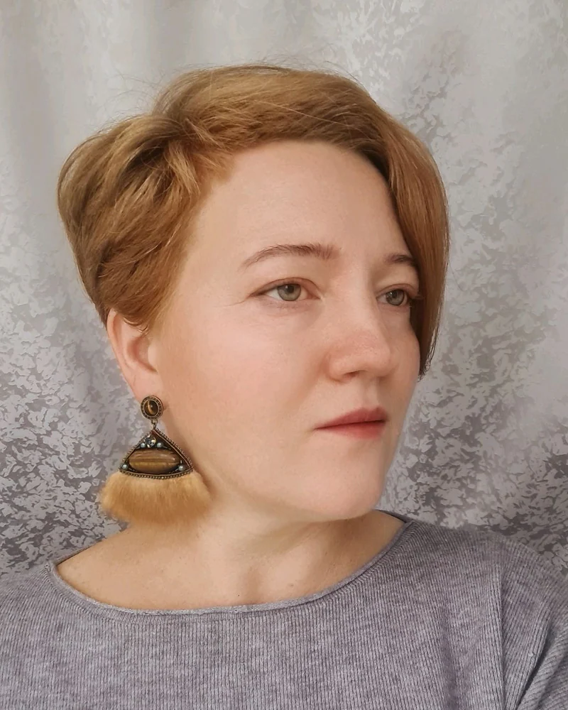 Серьги с мехом,вышитые бисером, с натуральным тигровым глазом, коричневый