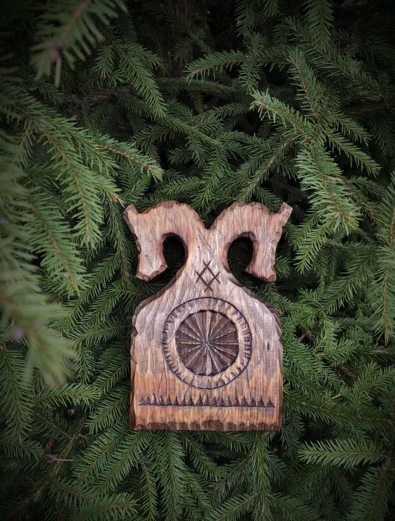 Этно-фигурка «Коники», сосна