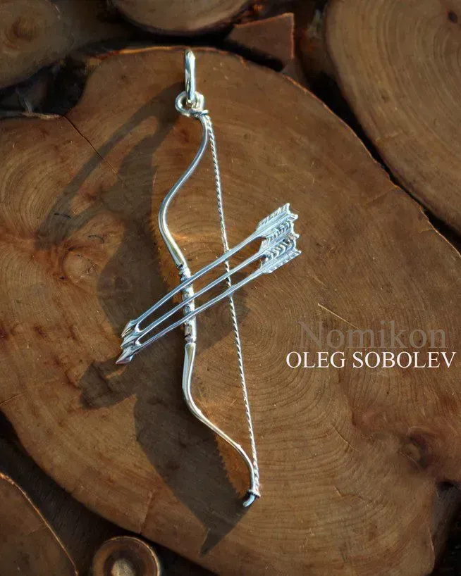 Кулон "Серебряный лук" — Основной