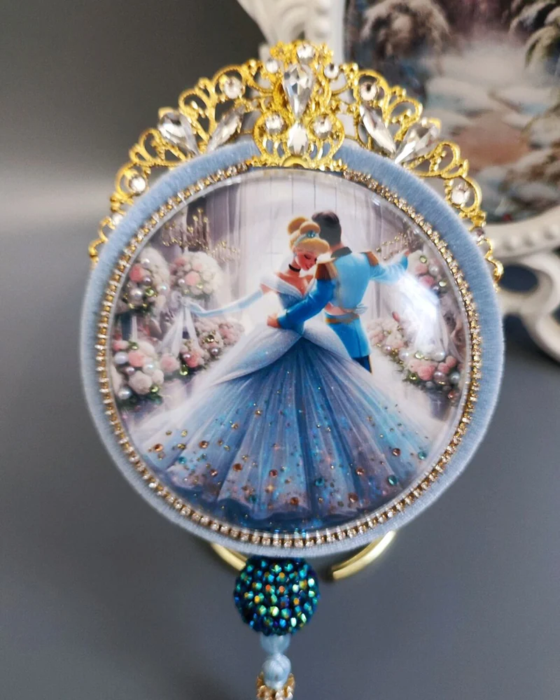 Ёлочная игрушка медальон
