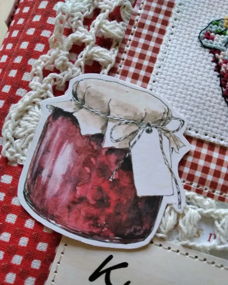Кулинарная книга для рецептов 17×22 см с вышивкой крестом, красная — Красная